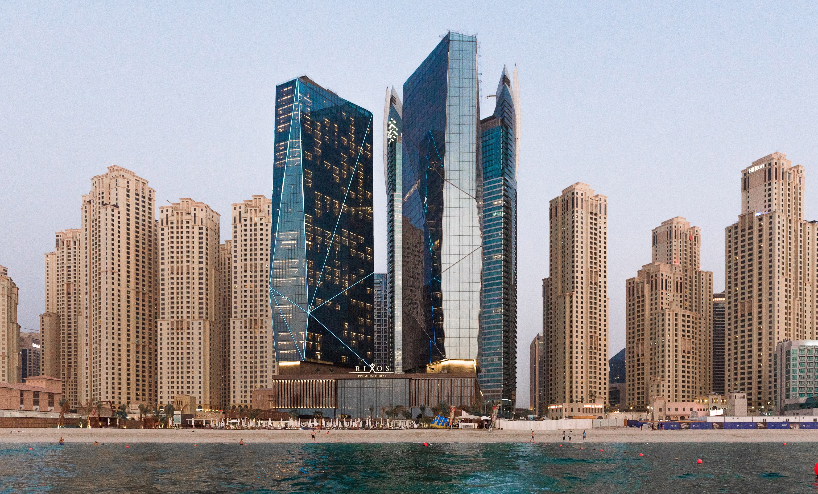 Tabanlıoğlu Mimarlık'ın Dubai Crystal Towers projesinin inşaatı tamam!
