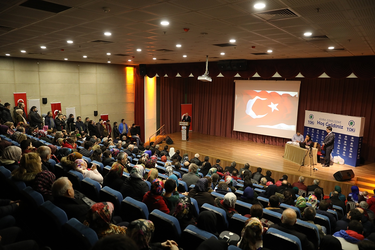 TOKİ Trabzon Pelitli Kentsel Dönüşüm projesinde kura çekildi!